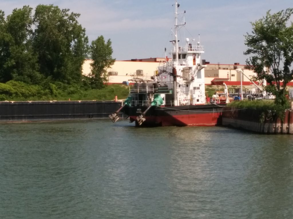 Outboard Cargo Ship